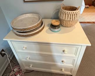 Single Dresser & Accessories 