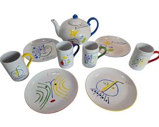 Picasso Living Plates Mugs Teapot Set