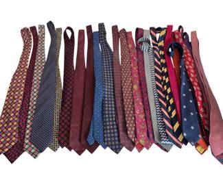 31 Ties YSL Fendi Versace Chanel Dior Givenchy