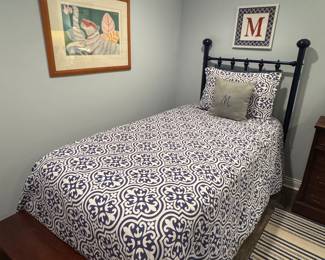 Painted Navy twin brass bed (2)