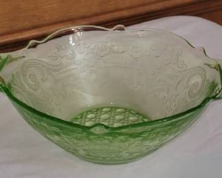 VASELINE/DEPRESSION GLASS