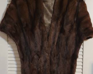 FUR WITH LABEL "STRIPLING'S FORT WORTH"
