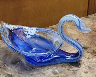 MID CENTURY SWAN