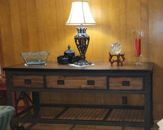 3 DRAWER ROLLING INDUSTRIAL TABLE - WHEELS LOCK