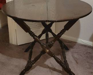 NICE OLD CUSHMAN TABLE