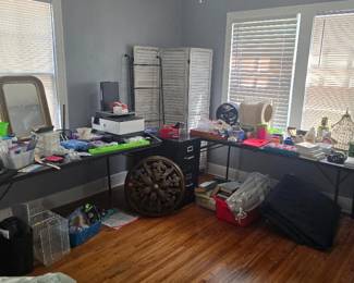 300 front bedroom