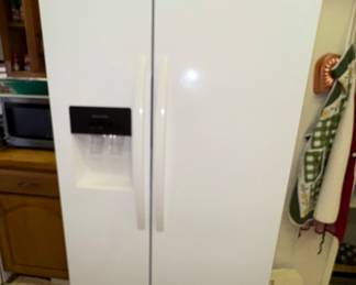 Side by side Refrigerator