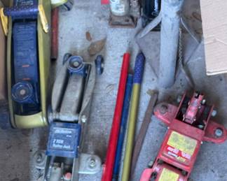 Floor jacks