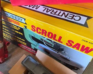 Scroll saw