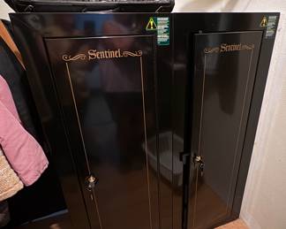Sentinel double door gun cabinet