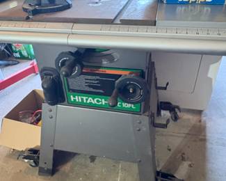 Hitach full size table saw