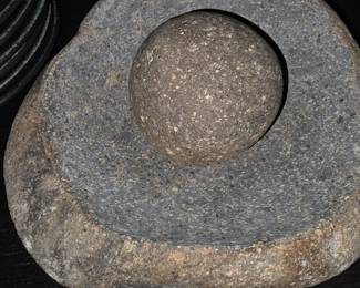 A natural mortar and pestle