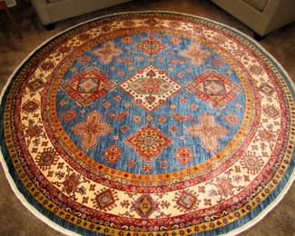 Hand made 9' round Vezirhan Turkish wool rug