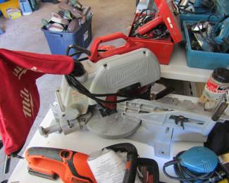 Milwaukee compound miter saw