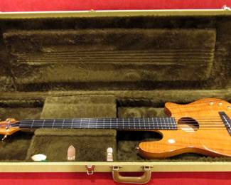 Carvin 2006 acoustic/electric bass guitar