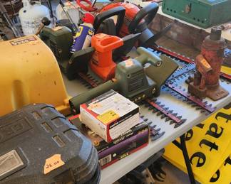 Loads of tools and miscellaneous items that men enjoy (and women)!