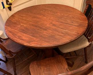 Dinning table with four chairs furniture
