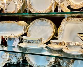 Noritake Christmas ball China 75 piece set