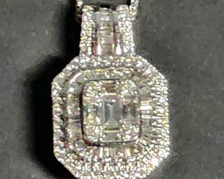 14k white gold & diamond pendant