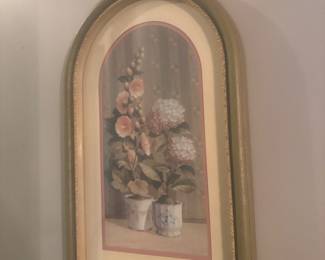 Oval frame