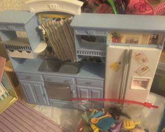 Small table top kitchen w accessories