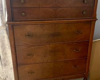 Dresser - Circa 1920