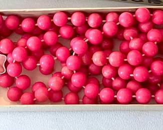 Vintage Matching Pink Necklace/Brooch/Earrings