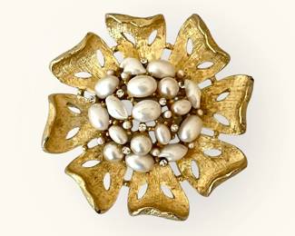 Vintage Pearl Brooch