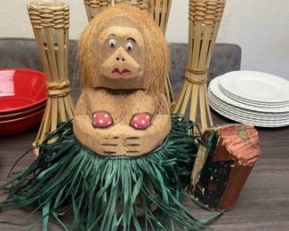 And now, it's Luau party time....Bamboo candle holders & fun decor