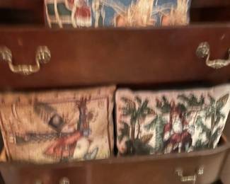 Decorative holiday pillows