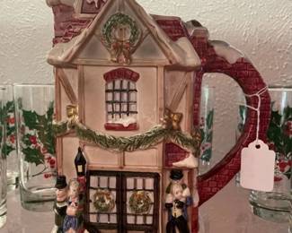 Up Close pic of Fitz & Floyd Pitcher