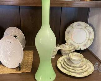 Pretty vase - lime green