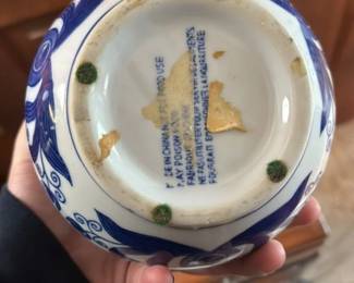 Blue and White Porcelain Ginger Jar with Lid