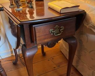 Queen Anne style end table