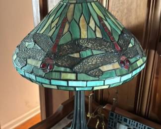 Tiffany Style Dragonfly Table Lamp