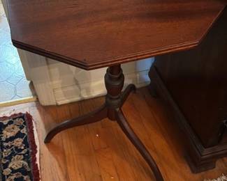 Antique Tilt Top Table