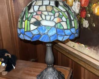 Tiffany Style Stained Glass Table Lamp