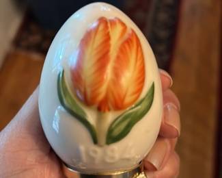1984 Porcelain Egg with Tulip Design and Gilded Feet