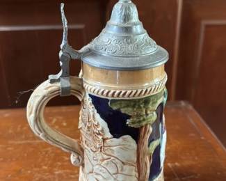 German Beer Stein with "Ist Trumpf" inscription