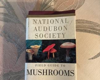 National Audubon Society Field Guide to Mushrooms