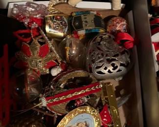 Vintage Christmas Decorative Items