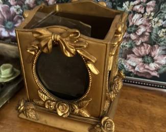 Vintage Gold Tone Floral Picture Frame