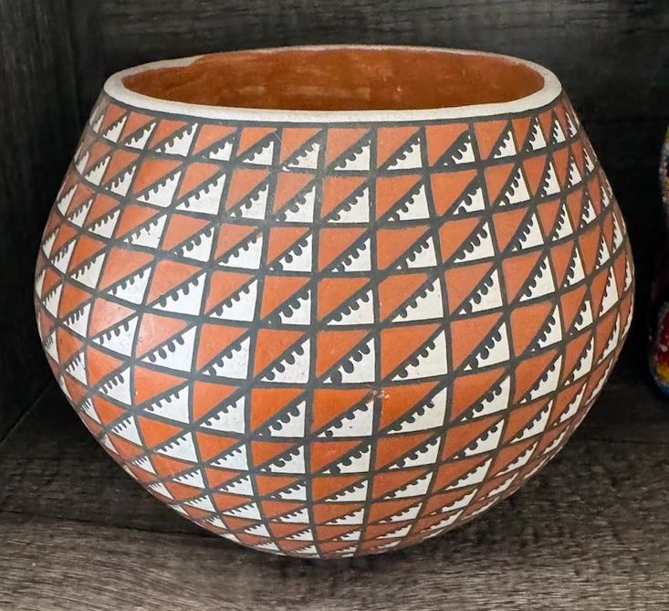 Ceramic pottery from Acoma, Laguna, Santa Ana, Santo Domingo, Taos