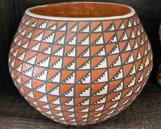 Ceramic pottery from Acoma, Laguna, Santa Ana, Santo Domingo, Taos