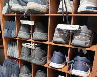 Men's shoes, mostly size 8/9: Sketchers, Speedo
