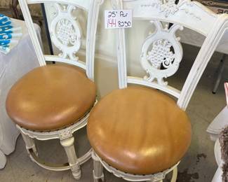 2 Bar Stools 