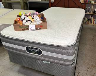 Twin Size Bed w/frame 