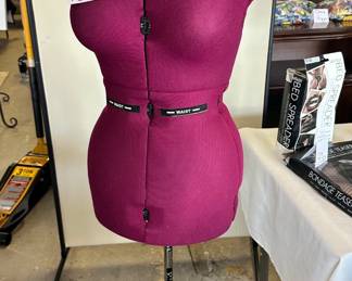 Adjustable Mannequin 