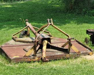 Finish mower tractor implement