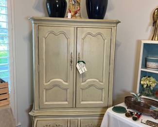 Thomasville French Peovincial Armoire/Wardrobe